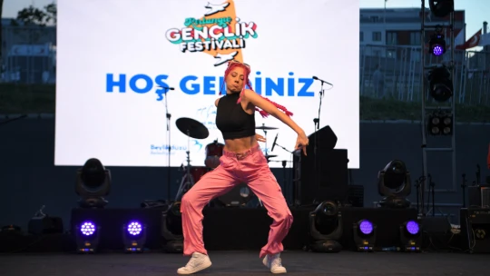 BEYLİKDÜZÜ KIRLANGIÇ GENÇLİK FESTİVALİ BAŞLIYOR