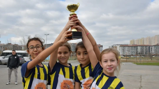 Silivri'de okullar arası Atatürk koşusu düzenlendi