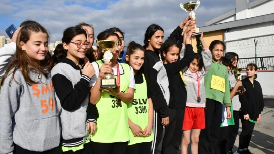 Silivri'de okullar arası Atatürk koşusu düzenlendi
