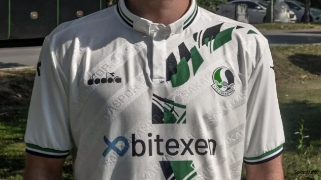 Sakaryaspor, Emirhan Aydoğan'ı kadrosuna kattı