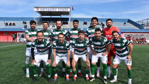 Çeltikköyspor Fırtına Gibi Esti! Lider, Deplasmanda 4 Golle Güldü