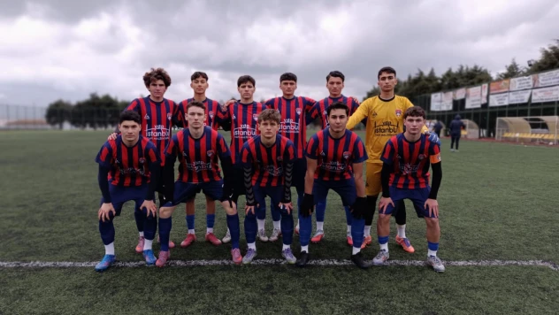 Silivrispor U-17 Mustafa ve Utku'nun golleriyle 2-1 galip