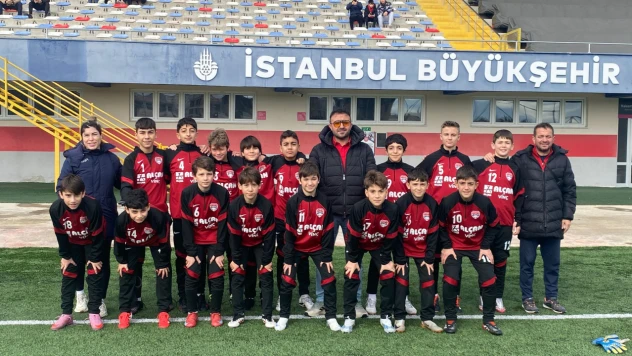 Sıtkı Alçan'dan Silivrispor Altyapısına Anlamlı Destek