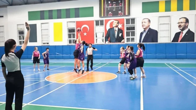 Yurtlar arası turnuva maratonunda şampiyonlar ödüllerine kavuşuyor