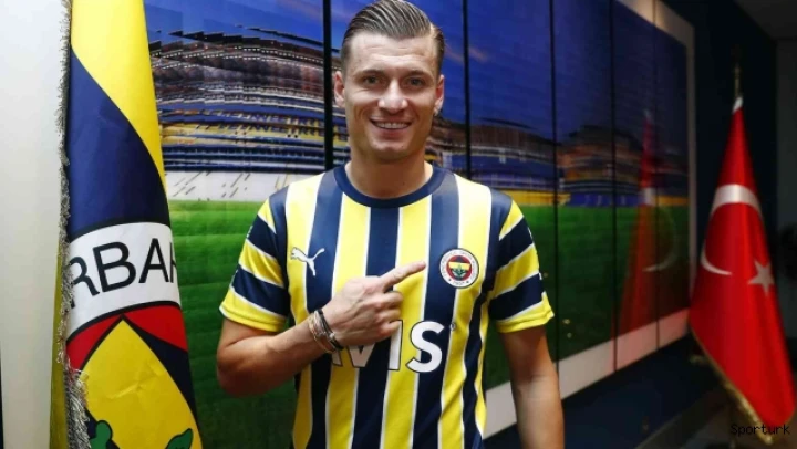 Fenerbahçe, Ezgjan Alioski ile 1 yıllık sözleşme imzaladı