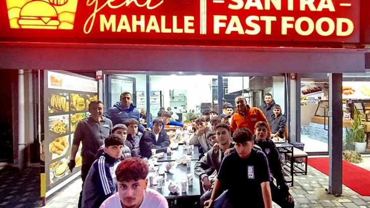 Öztekin ve Yıldırım’dan Gümüşyakaspor U-18’e Moral Ziyafeti