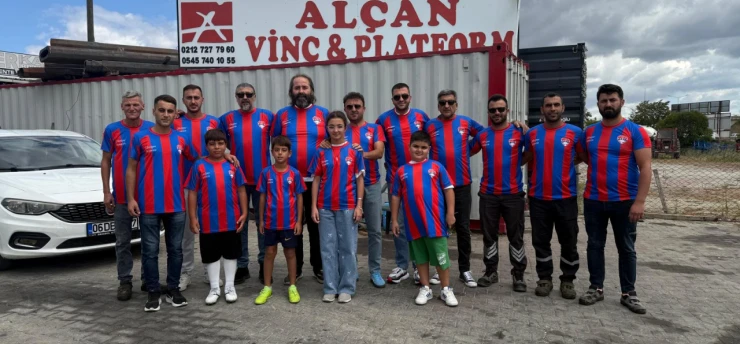 Alçan Vinç Çalışanları İş Sahasında Silivrispor Formasıyla Görevde