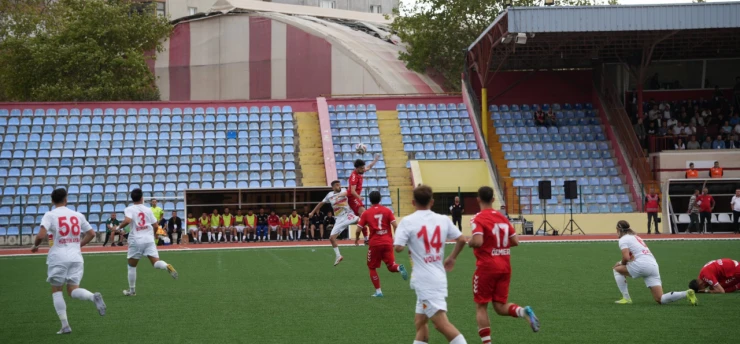 Çorluspor'a Kartal'dan Ağır Darbe: 0-3