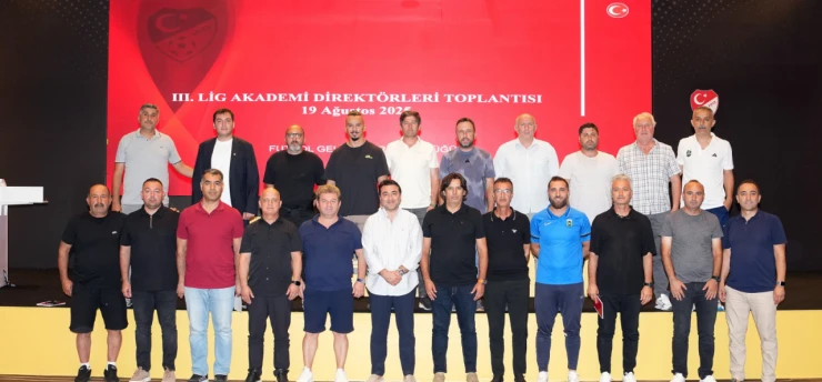 Silivrispor'dan Serhan Sezginer Akademi Direktörleri toplantısında yer aldı