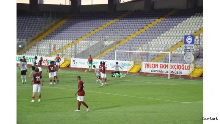 Altayspor ile Bandırmaspor hazırlık maçı yaptı