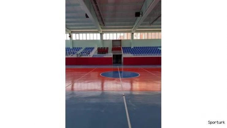 Altıntaş Kapalı Spor Salonu yeni döneme hazır