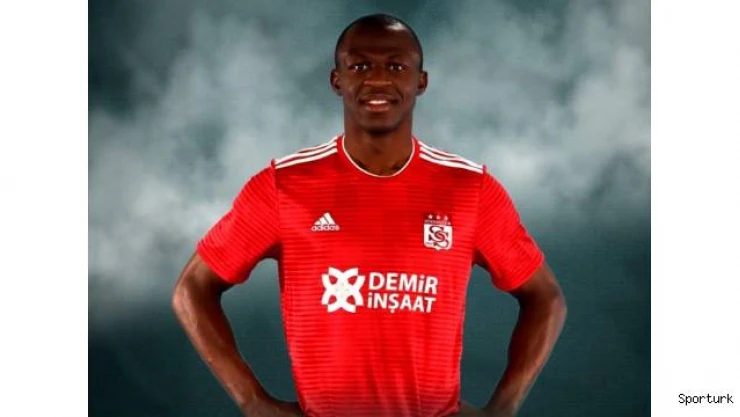 Arouna Kone 1 yıl daha Sivasspor'da