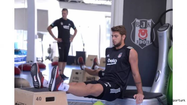 Beşiktaş, salonda çalıştı