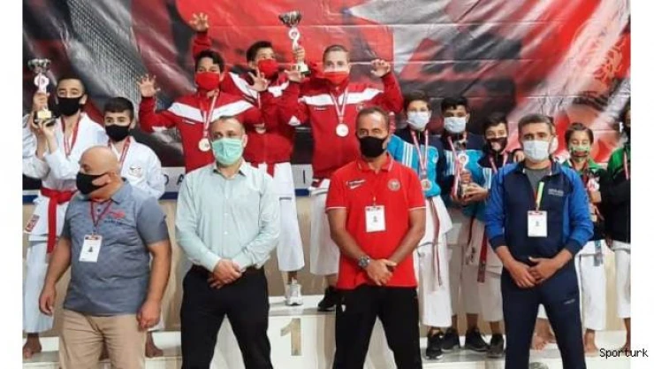 Eyyübiyeli gençlerden bir başarı daha