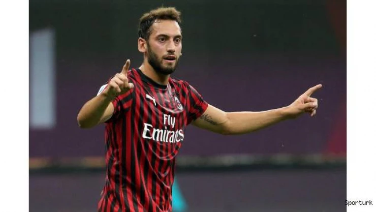 Hakan Çalhanoğlu, İtalya'da en golcü sezonunu yaşadı