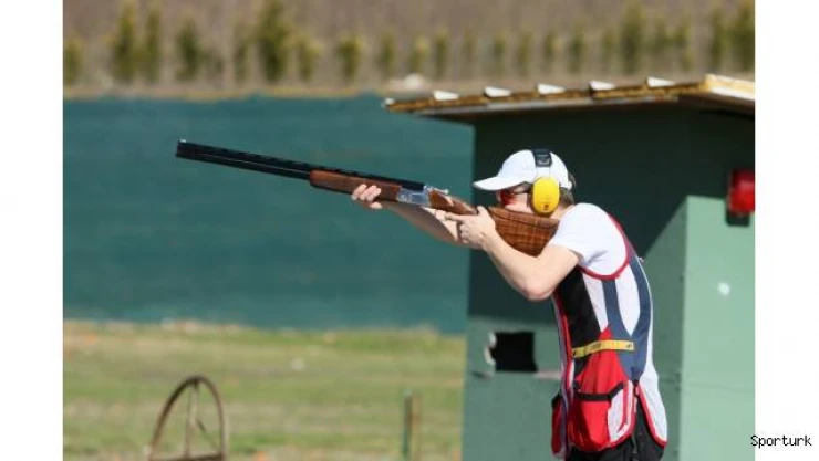 Kağıtsporlu atıcılar rekor kırarak şampiyon oldu