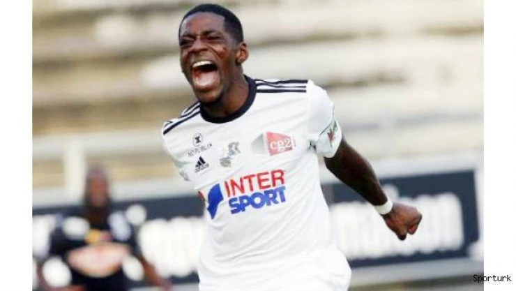 Kayserispor, Manzala ile anlaştı