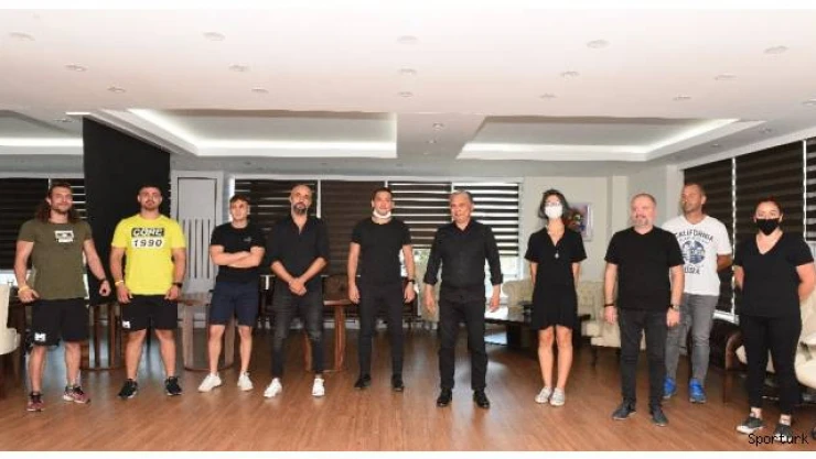 Muratpaşa Belediyespor'a sponsor desteği