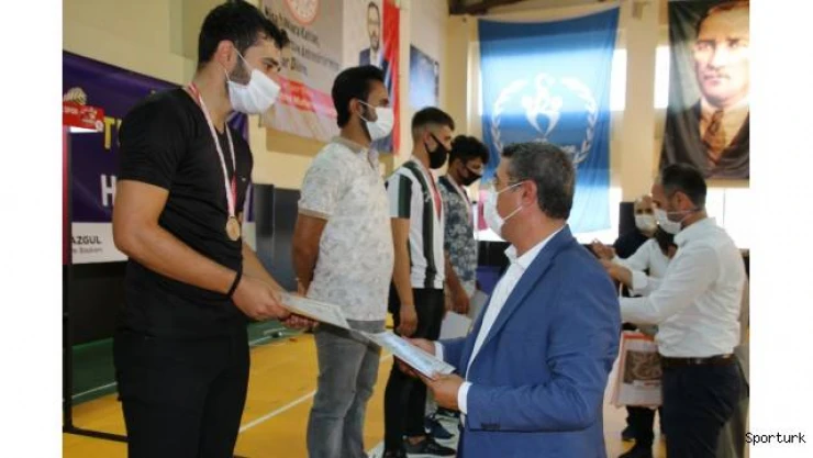 Tarih Senin Zafer Senin Dart Turnuvası sona erdi