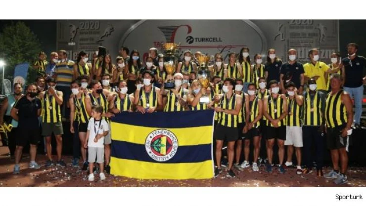 Turkcell Süper Lig'de şampiyon Fenerbahçe