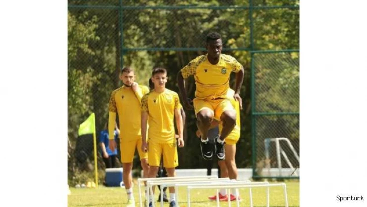 Yeni Malatyaspor 6 takviye yaparken, 7 futbolcuyla da yollarını ayırdı