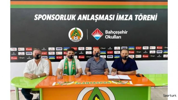 Alanyaspor'da stadyum sponsoru bu sene de değişmedi