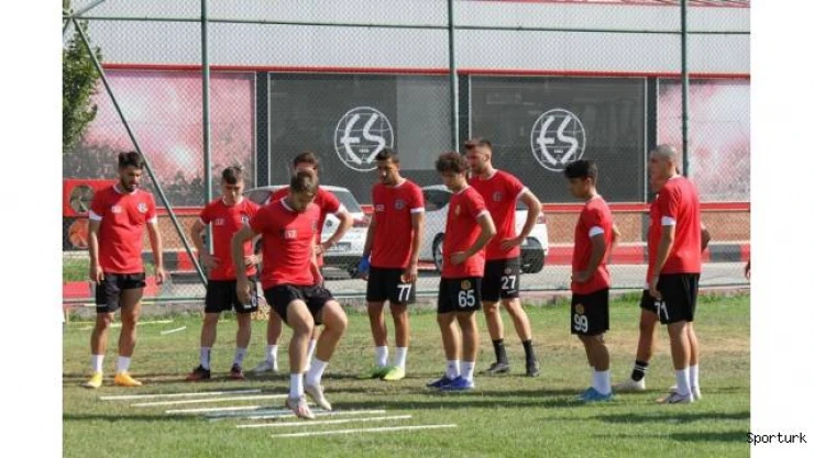 EsEs kuvvet, çabukluk ve pas çalıştı