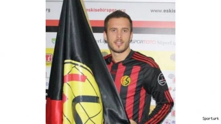 Eskişehirsporlu taraftarların 'Ediz Bahtyaroğlu' özlemi