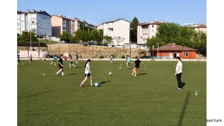 Karabük'te &quotgüçlü kızlar" ilk antrenmanını yaptı