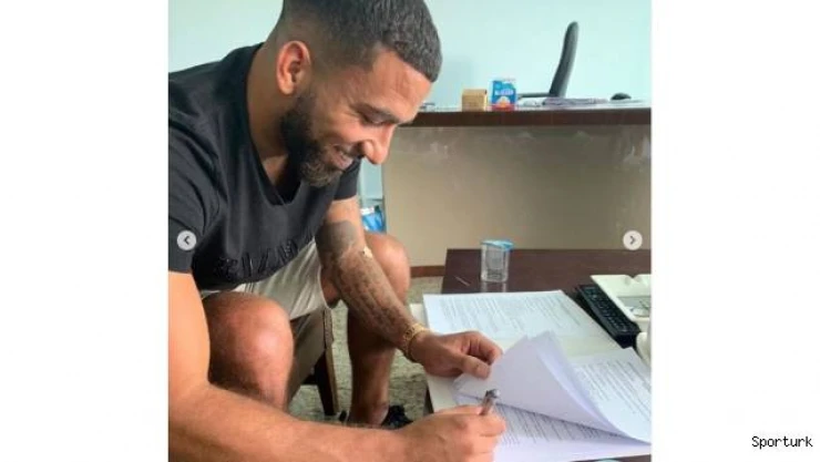 Lennon'un yıllık ücreti