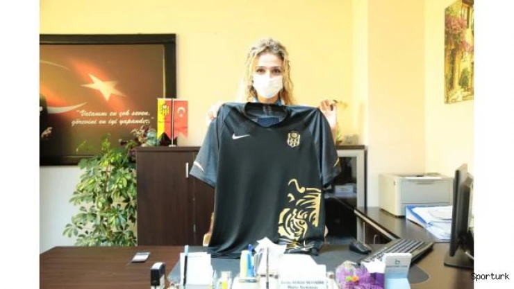 Yeni Malatyaspor sağlık çalışanlarını unutmadı