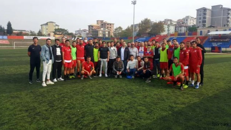 Kasaba'dan takıma baklavalı destek