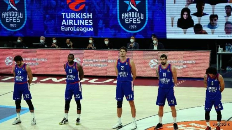 Anadolu Efes, Khimki Moskova deplasmanında