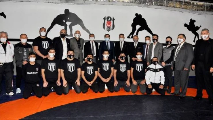 Beşiktaş'ın yeni boks ve güreş salonları, federasyonlarca ziyaret edildi