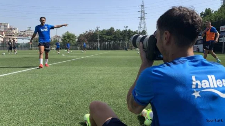 Fenerbahçe'de Mesut Özil foto muhabirlik yaptı