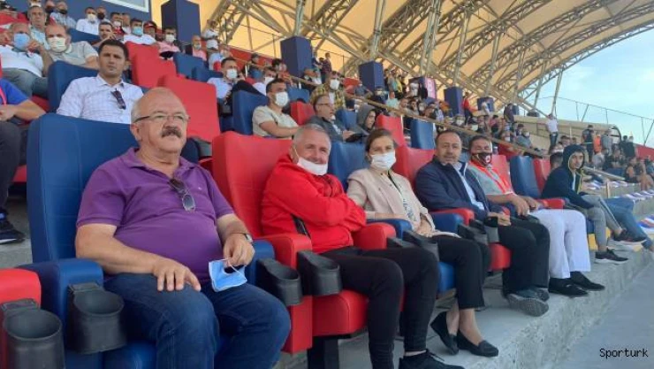 Çatalcaspor'u yalnız bırakmadılar