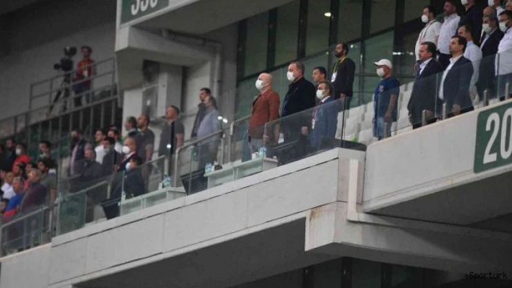 Hayrettin Gülgüler: &quotBursaspor Kulübü Yönetimi hiç bir zaman taraftarını karşısına almaz"