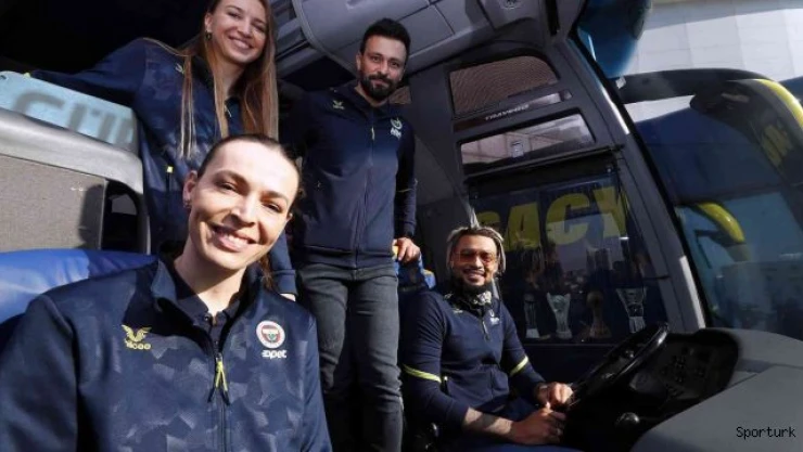 Fenerbahçe'de yeni otobüsler teslim edildi