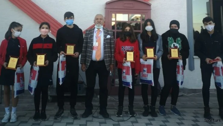 Ümitler ve Yıldızlar Türkiye Kuraş Şampiyonasında büyük başarı