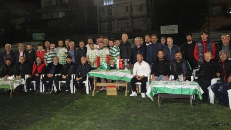 Ayak Tenisi Turnuvasında Esnafspor Şampiyon         