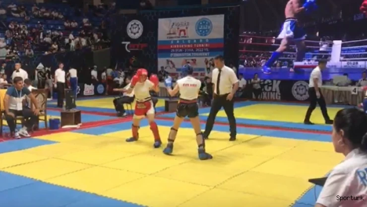 İlk milli maçında şampiyon olan sporcunun bayrak hassasiyeti