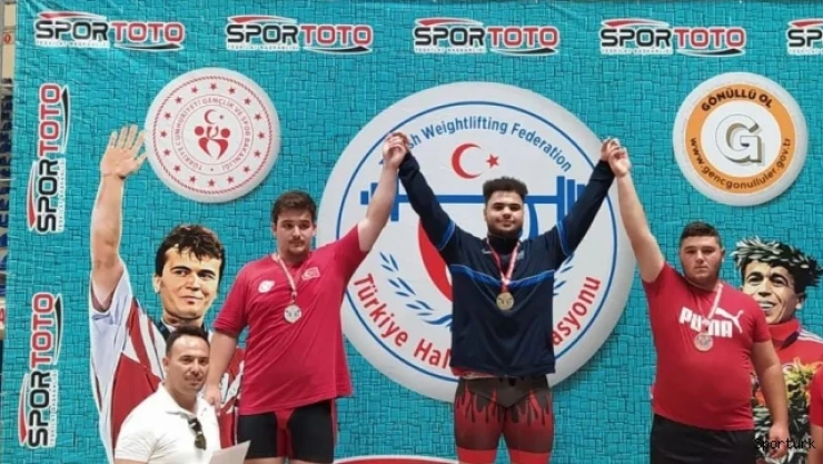 Sivaslı halterci Türkiye ikincisi oldu