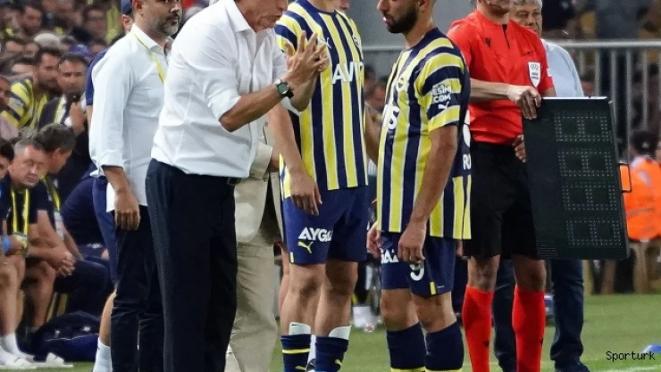 UEFA Şampiyonlar Ligi: Fenerbahçe: 1 - Dinamo Kiev: 2