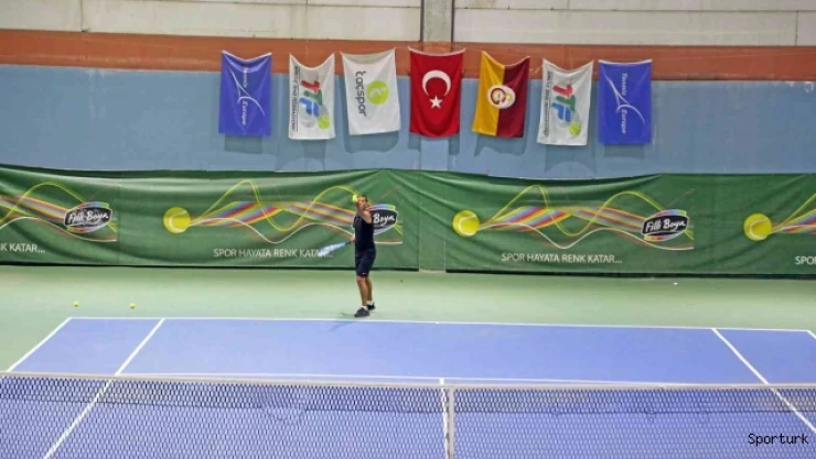 Uluslararası Ataşehir Belediye Başkanlığı Tenis Turnuvası başladı