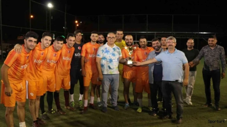 5 Ağustos Kongre Turnuvası'nın şampiyonu Köse FC