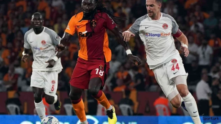 Bafetimbi Gomis oyuna sonradan girdi yine golünü attı