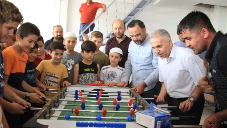 Bakan Kasapoğlu'nun gönderdiği langırt oyun masası ilgi odağı oldu