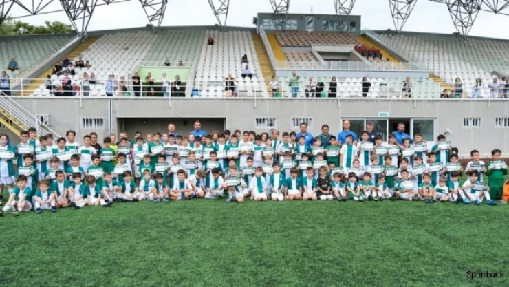 Bursaspor Futbol Okulu yaz dönemi sona erdi
