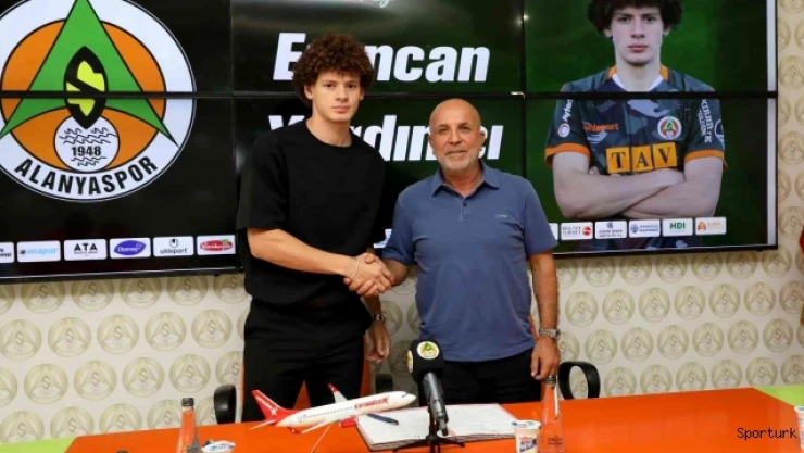 Erencan Yardımcı, 1 yıl daha Alanyaspor'da