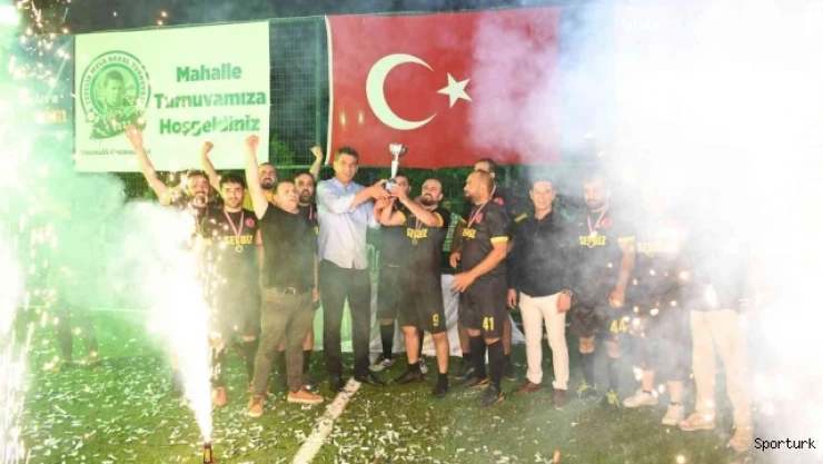 Futbol turnuvasında kupalar sahiplerini buldu